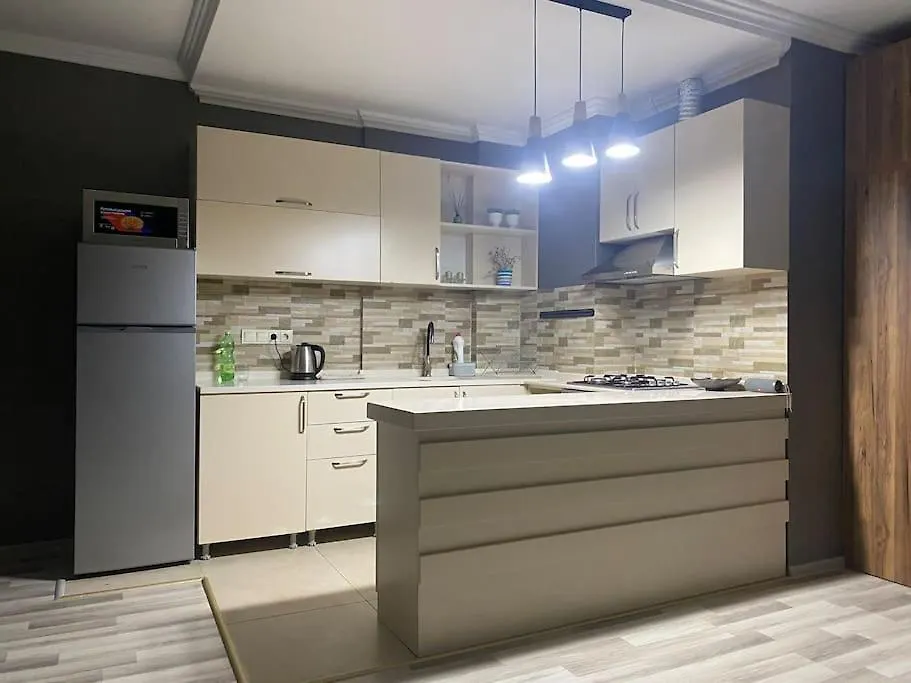 Pirosmani 18D, 3 Rooms, 23 Floor 바투미 0*,